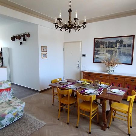 Palazzo Cavalletti - Appartamenti Nel Cuore Di เซนีกัลเลีย ภายนอก รูปภาพ