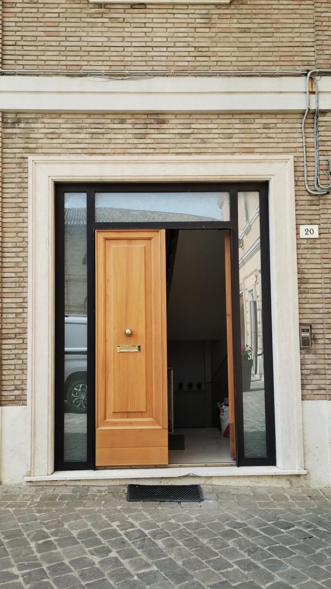 Palazzo Cavalletti - Appartamenti Nel Cuore Di เซนีกัลเลีย ภายนอก รูปภาพ