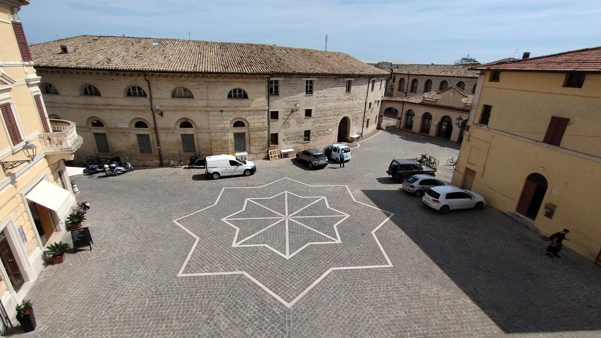 Palazzo Cavalletti - Appartamenti Nel Cuore Di เซนีกัลเลีย ภายนอก รูปภาพ