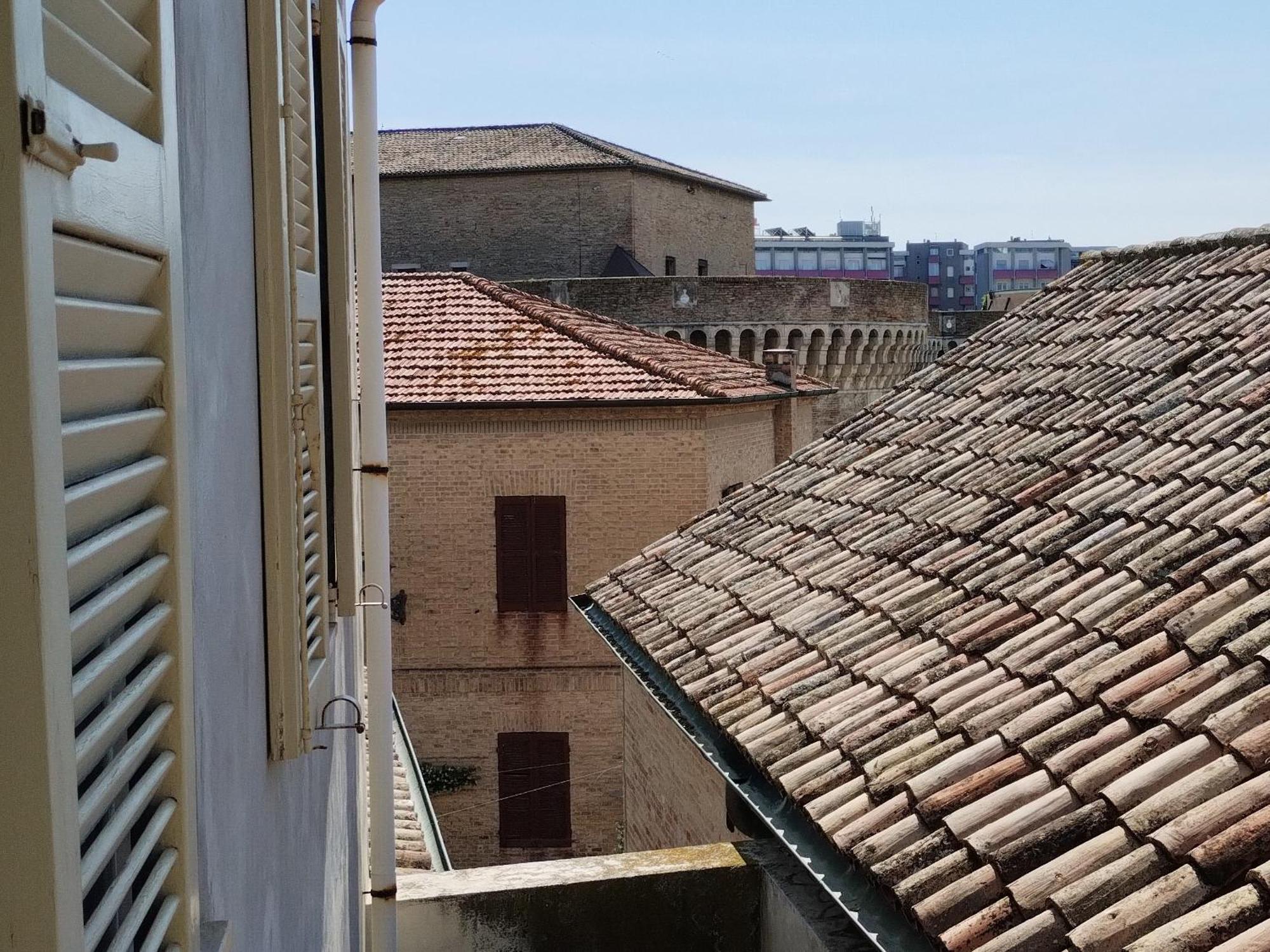 Palazzo Cavalletti - Appartamenti Nel Cuore Di เซนีกัลเลีย ภายนอก รูปภาพ